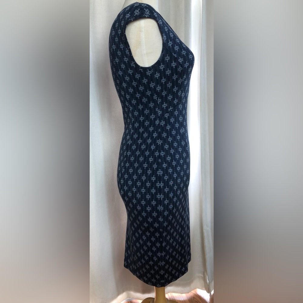 Tory Burch 100% Silk Navy Logo Print Dress Style 31142415 Cap Sleeve XS - Picture 11 of 16